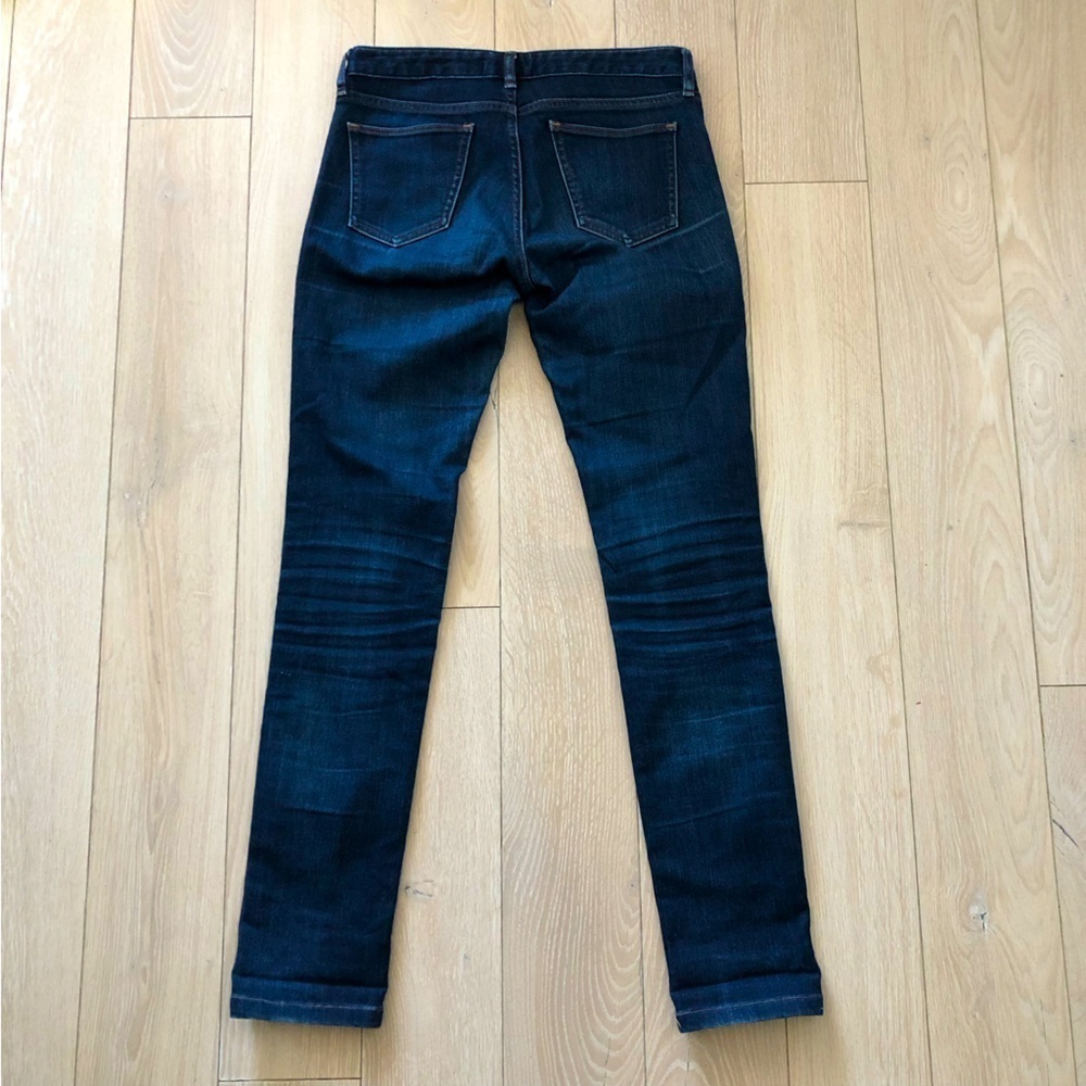 Uniqlo Low Rise Dark Wash Skinny Jeans Size 24